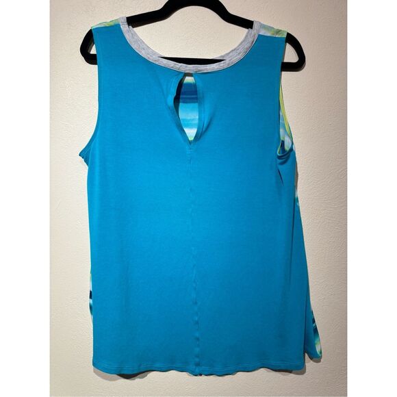 Flowy Summer Top - Picture 2 of 2